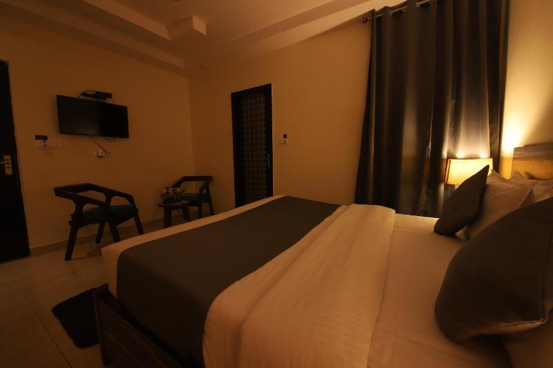 Perfectstayz Value Umra Grace - Near Haridwar Railway Station - image 12