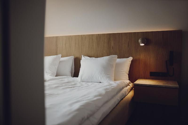 Superior King Room image 2