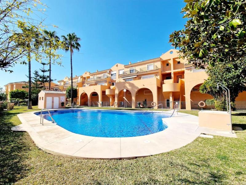 Semi-detached house in Butiplaya - image 1