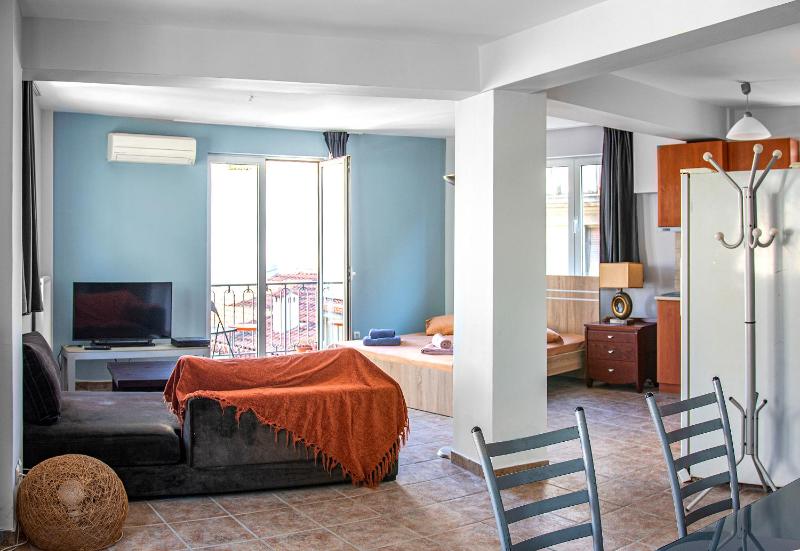 Loft - image 10