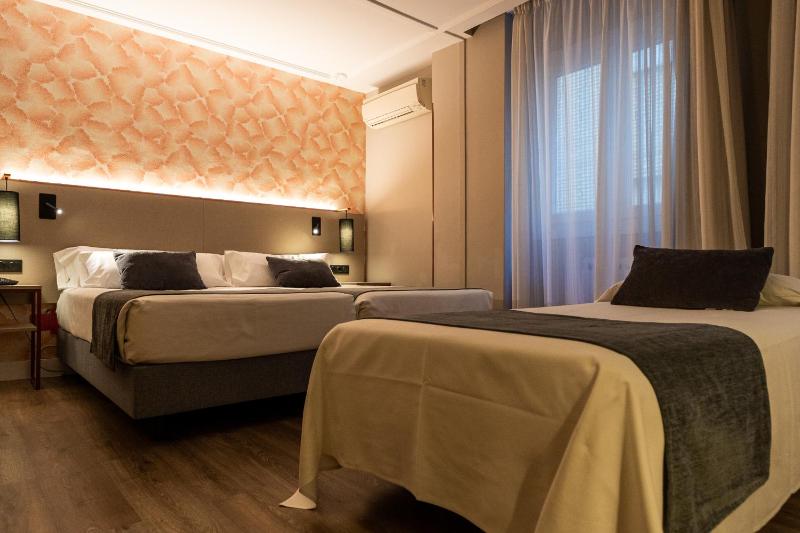 Double or Twin Room with Extra Bed (2 Adults + 1 Child) image 3