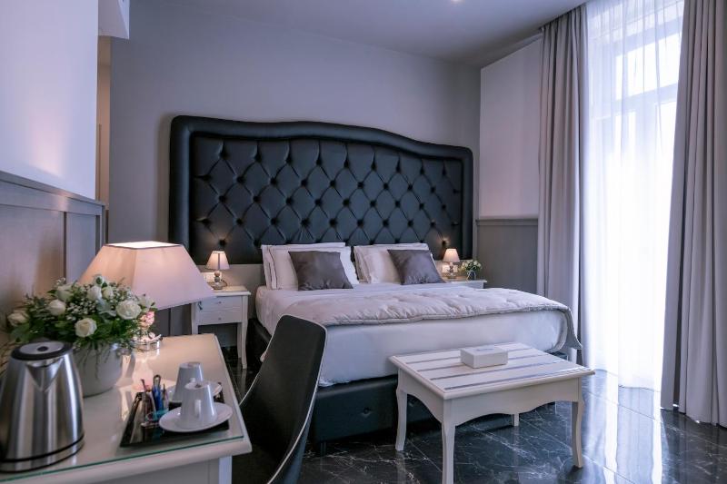 Standard Double or Twin Room image 3