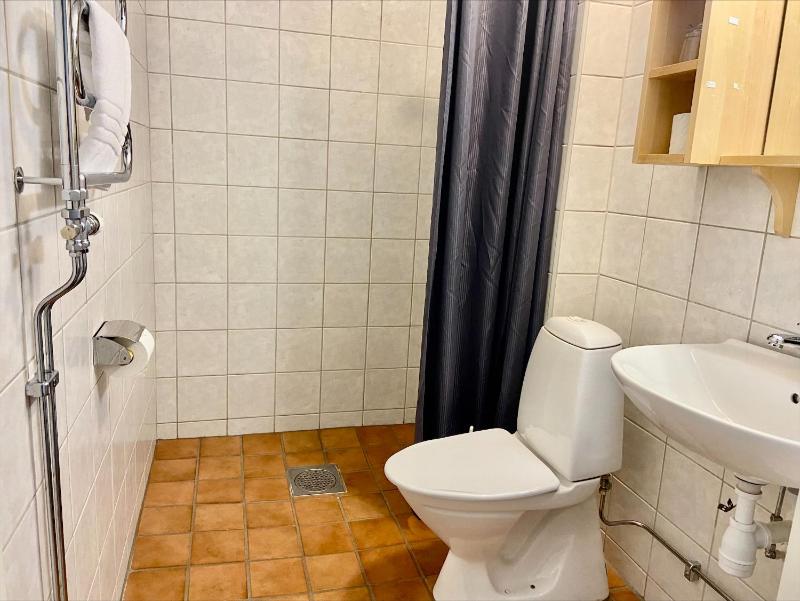 Double Room image 4
