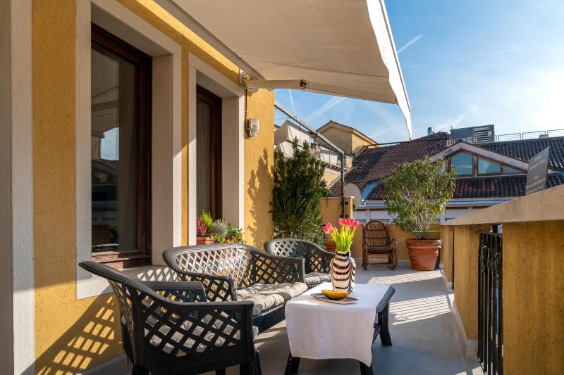 Presidential Duplex with Rooftop - Annex Building image 4