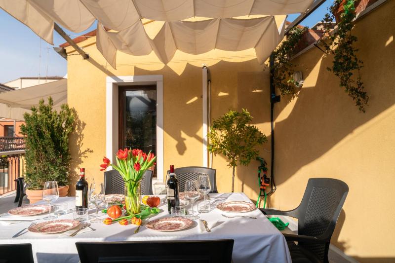 Presidential Duplex with Rooftop - Annex Building image 3