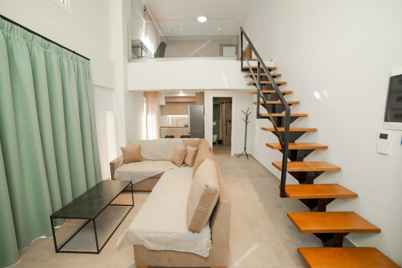 One-Bedroom Apartment image 2