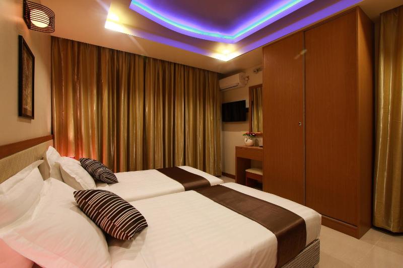  Deluxe Twin Room with free round trip transfer  image 2