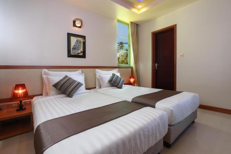 Superior Double Room with Free Roundtrip Transfer image 1