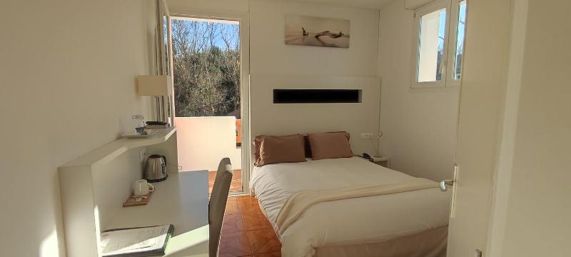 Single Room image 4