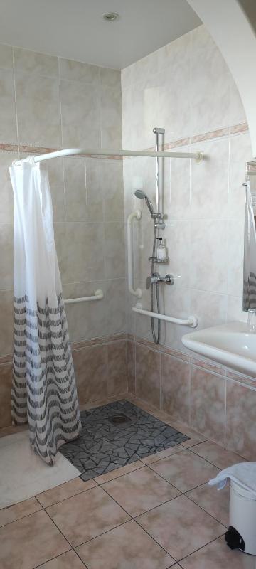 Double Room with Sea View image 2
