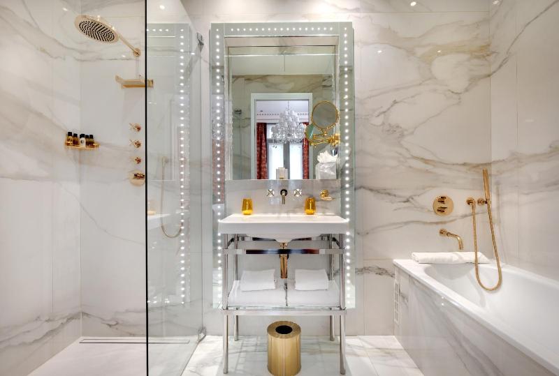 Baron Haussmann Suite image 4