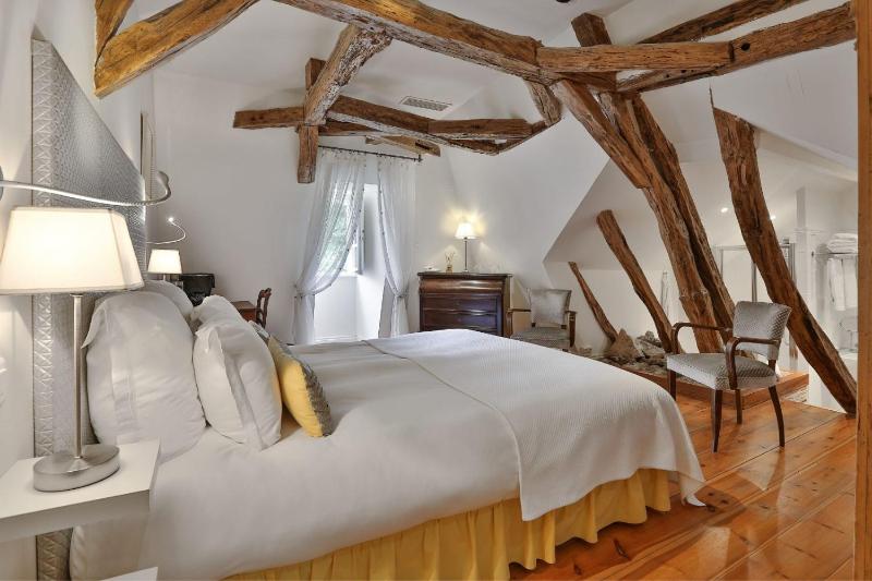 Double Room image 1