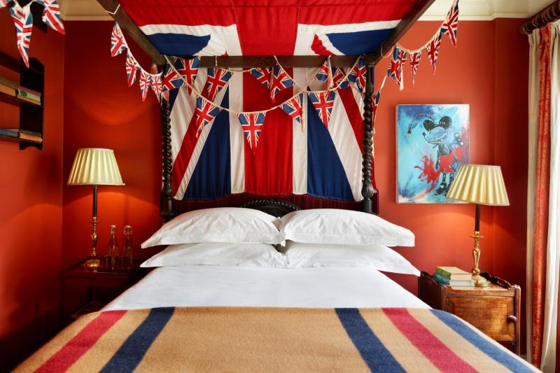 Deluxe King Room image 2