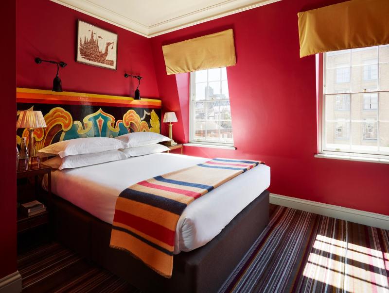 Deluxe Double Room image 4