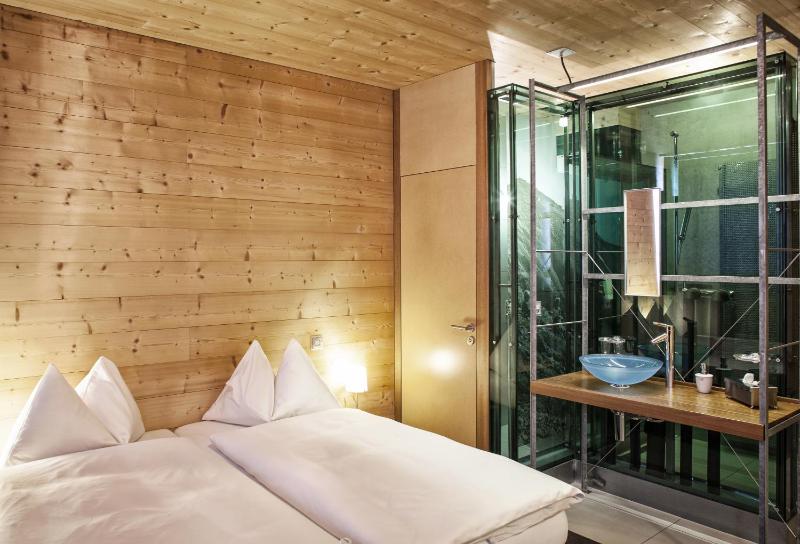 Deluxe Double Room image 1