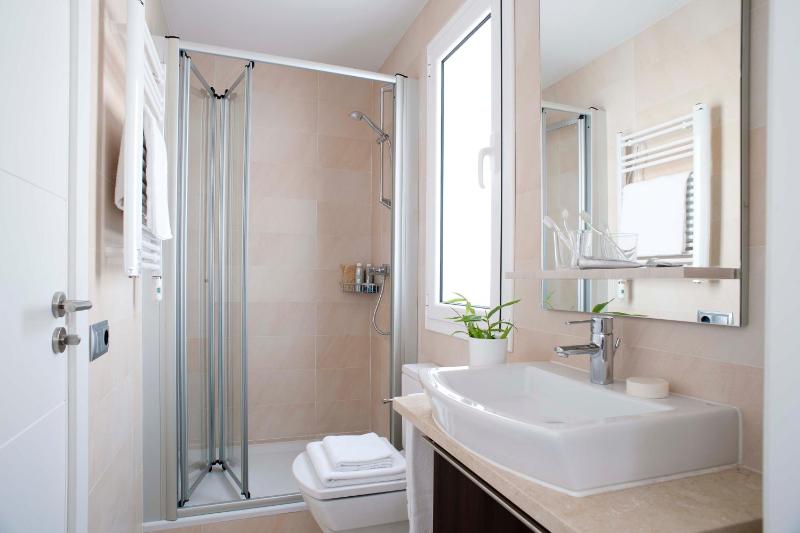 One-Bedroom Apartment with Balcony image 1