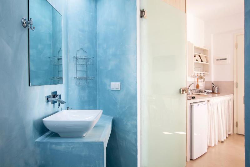 Standard Double or Twin Room image 1