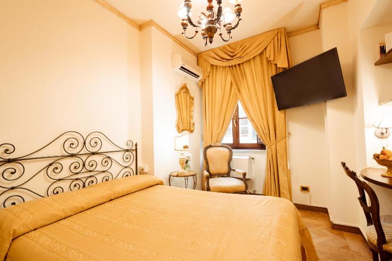 Single Room image 1