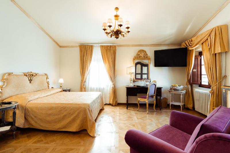Junior Suite image 1