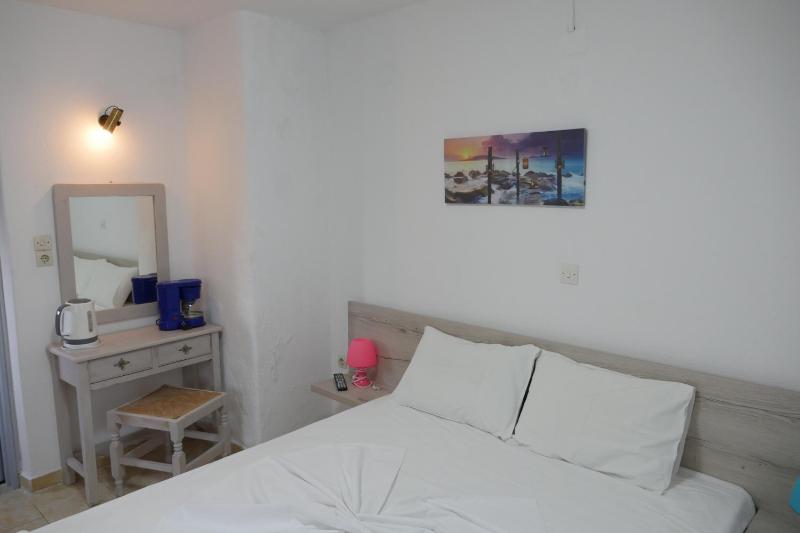 Double Room image 1