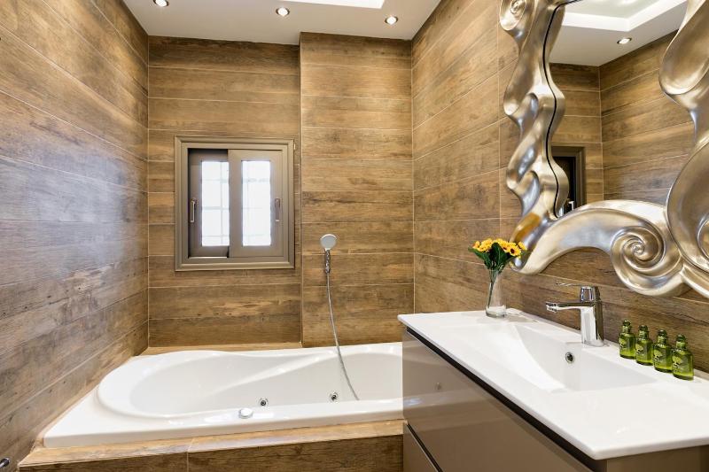 Two-Bedroom Apartment image 4