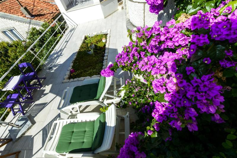 One-Bedroom Apartment with Terrace image 4