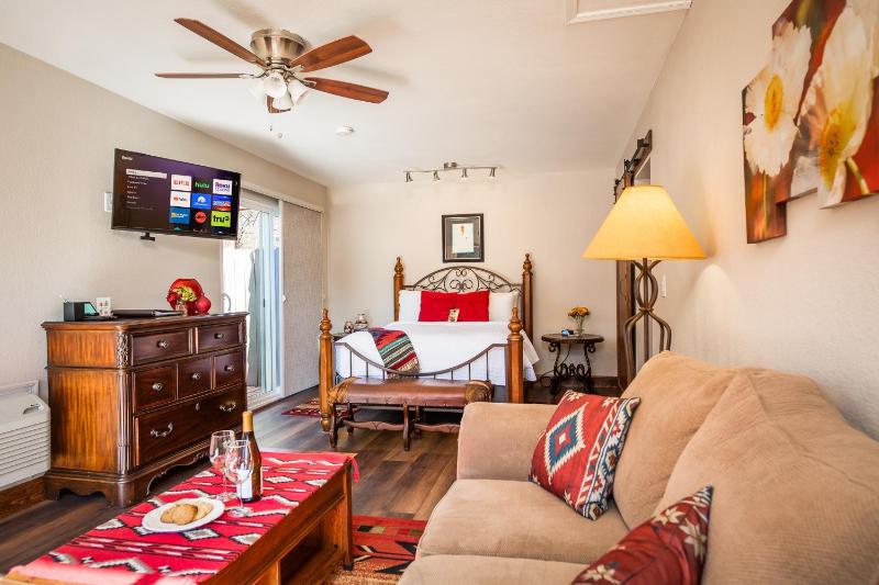 Whispering Creek Bed & Breakfast - image 24
