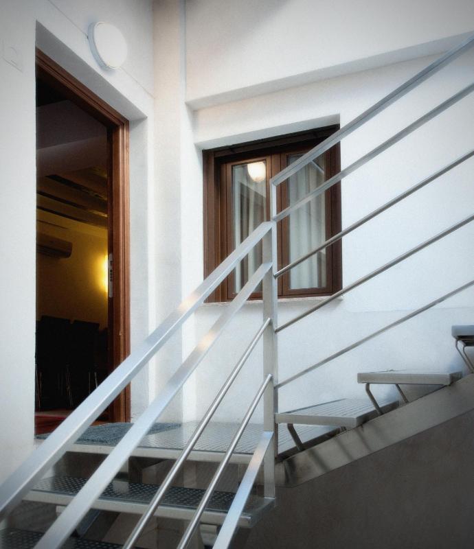 One-Bedroom Apartment image 3