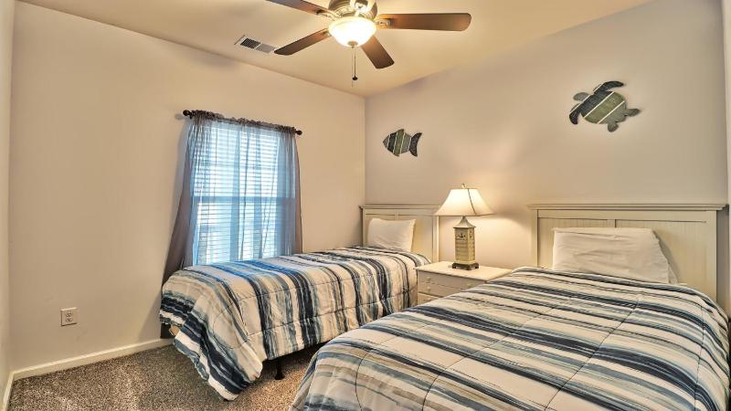 Three-Bedroom Apartment image 4