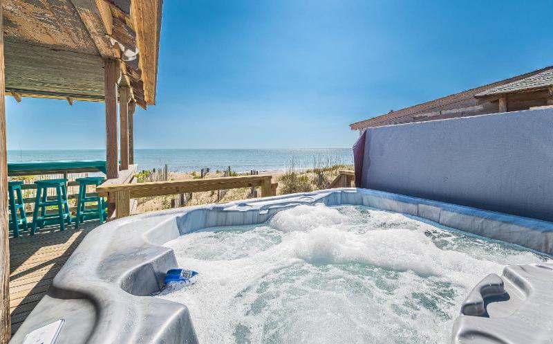 Deja Blue - KDH MP 6 Oceanfront Hot Tub Pets OK Fenced-in Dog Area Corn Hole - image 1