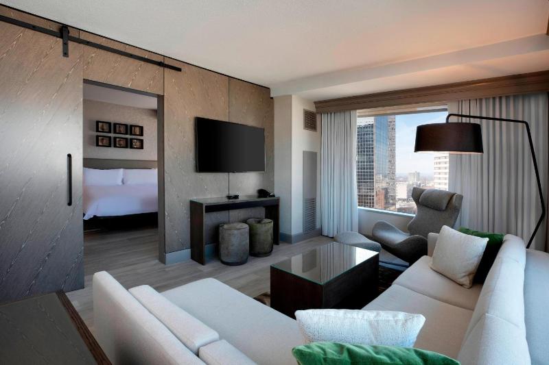 Louisville Marriott Downtown - image 37