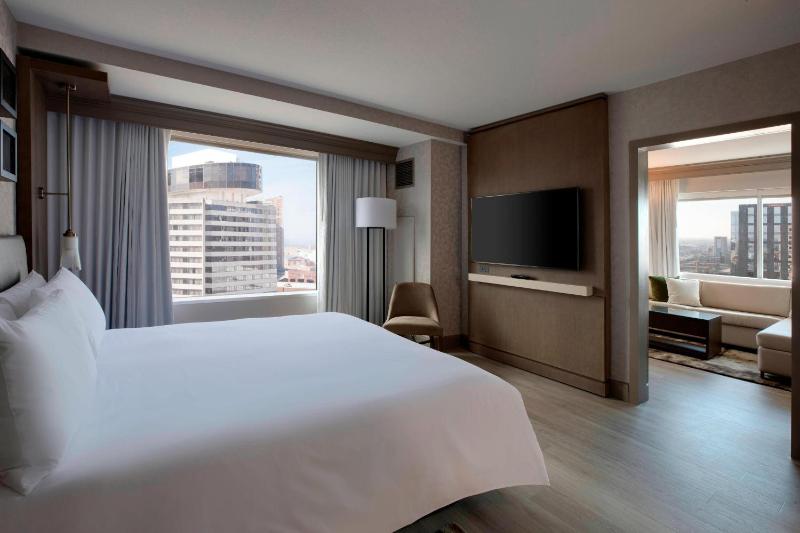 Louisville Marriott Downtown - image 14