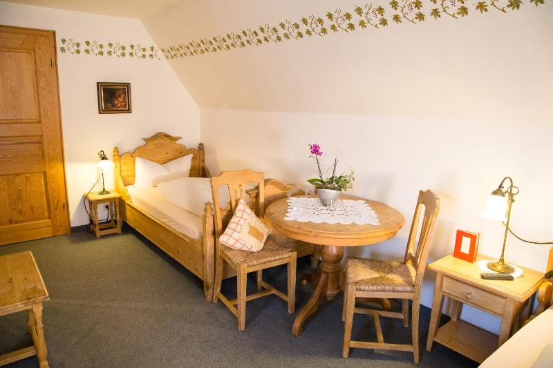 Standard Single Room image 2