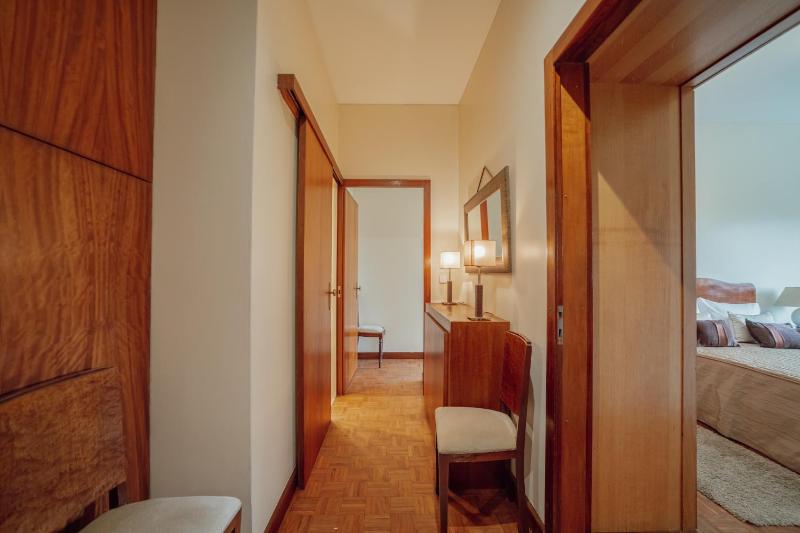 Grand Botanic Garden Apartment by Vacationy - image 49