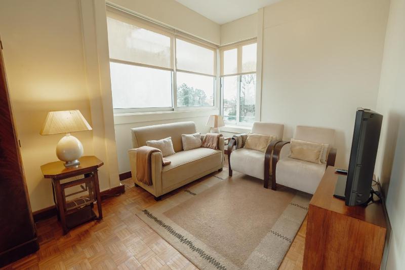 Grand Botanic Garden Apartment by Vacationy - image 39