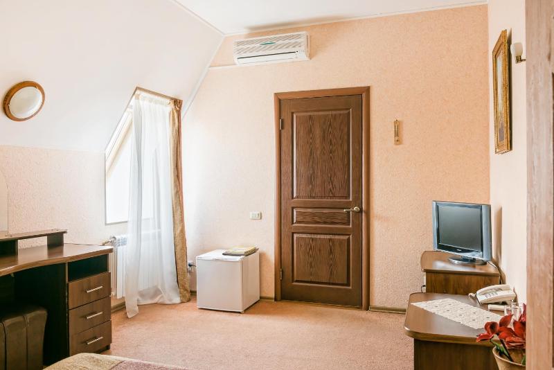 Standard Single Room image 3
