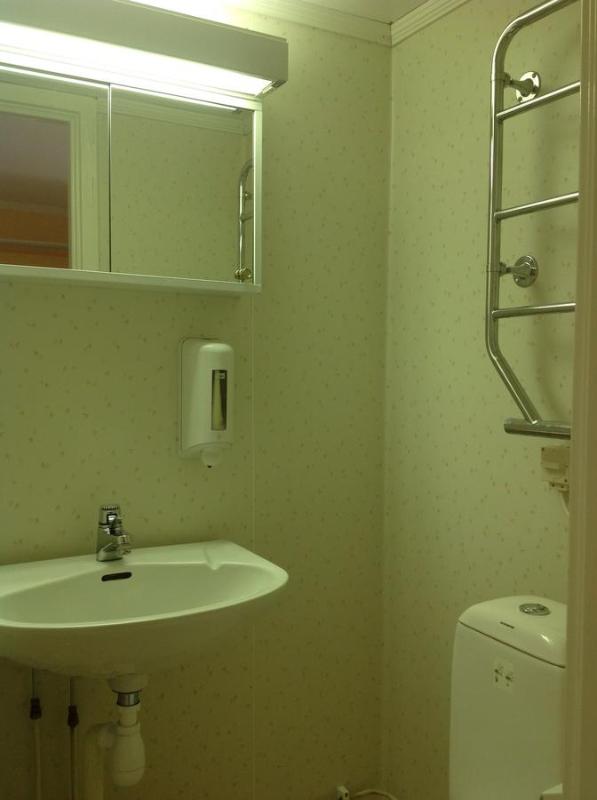 Standard Twin Room with Private Toilet image 3