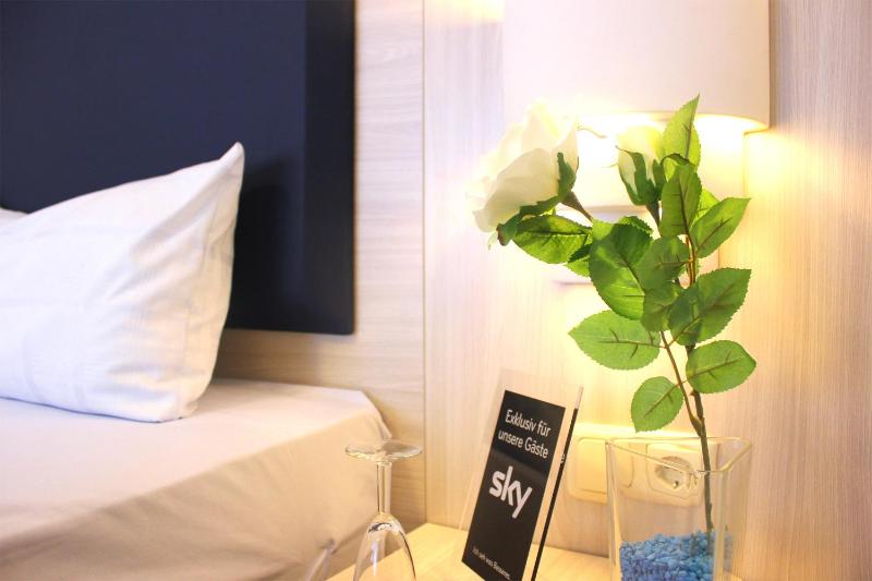 Classic Triple Room image 3