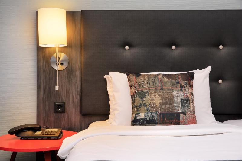 Executive Suite image 4