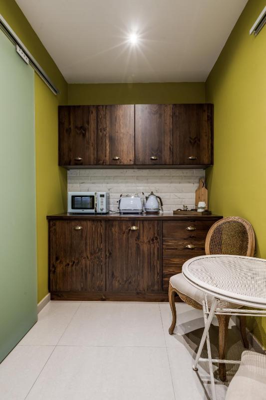 Studio Apartment image 3