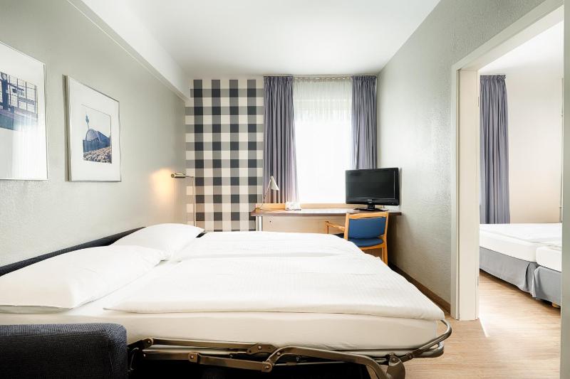 Comfort Quadruple Room image 3
