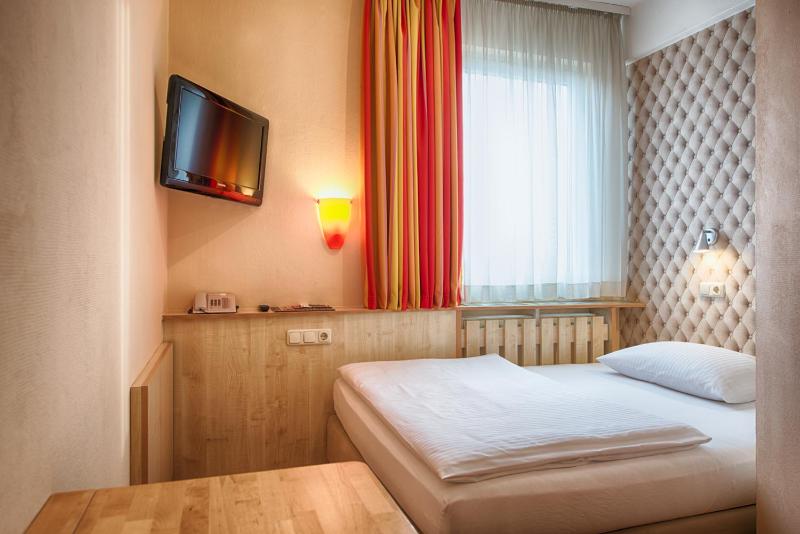 Enjoy Hotel Berlin City Messe - image 9