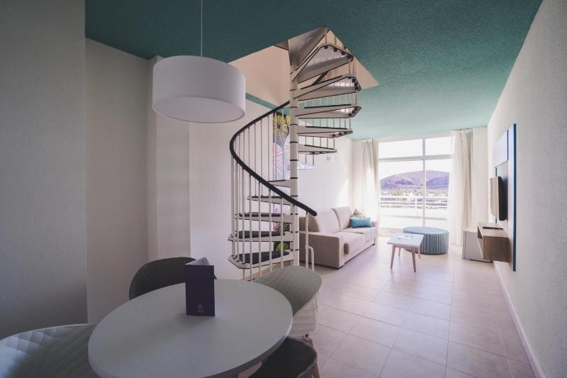 Duplex Suite with Golf Course View image 4