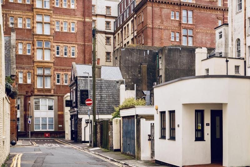 Mews House - image 5