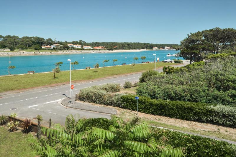 Superior Double Room image 3