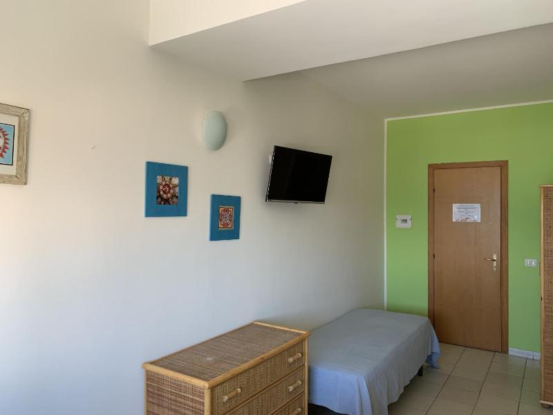 Superior Triple Room with Sea View image 3