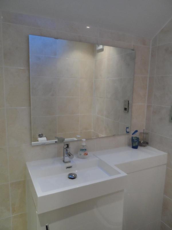 Comfort Double Room Ensuite image 2
