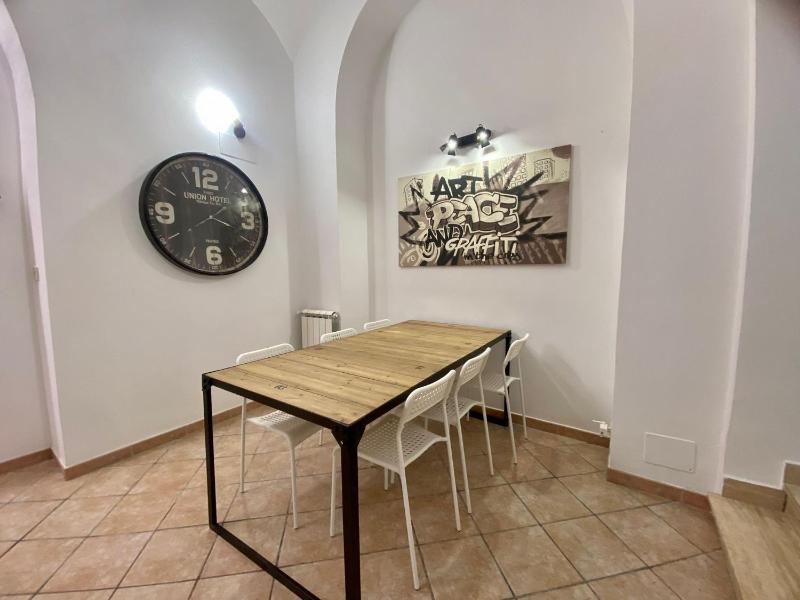 Two-Bedroom House image 4