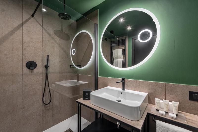 Superior Double or Twin Room image 1