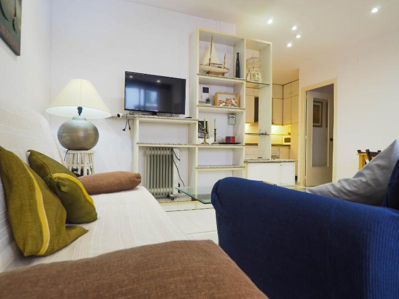 Sunflower Apartment by Hello Homes Sitges - image 8